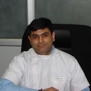 Dr. Vikram Ahuja